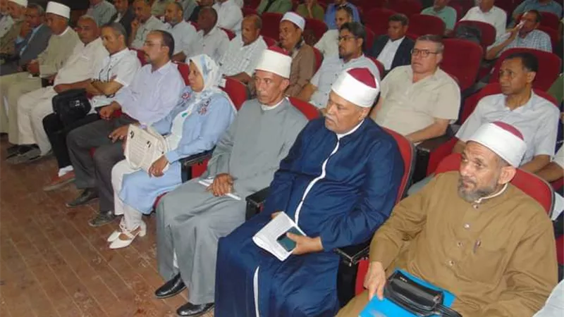 رئيس منطقة سوهاج الأزهرية يلتقى مديرى الإدارات التعليمية