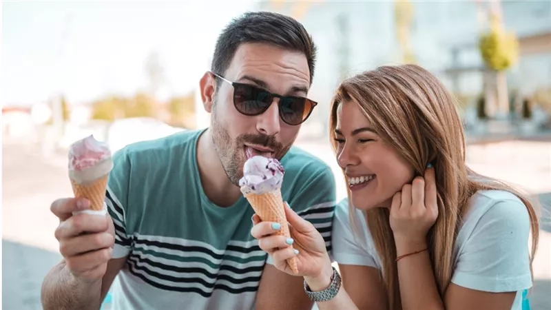 اكتشفي أسهل وأسرع طريقة لعمل أحلى آيس كريم في المنزل
