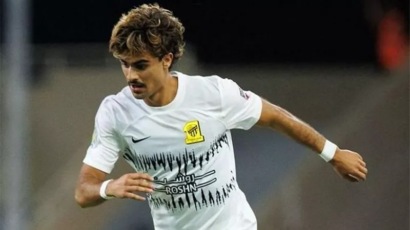 جوتا يمنح الاتحاد أول الأهداف أمام ضمك بالدورى السعودى - شاهد