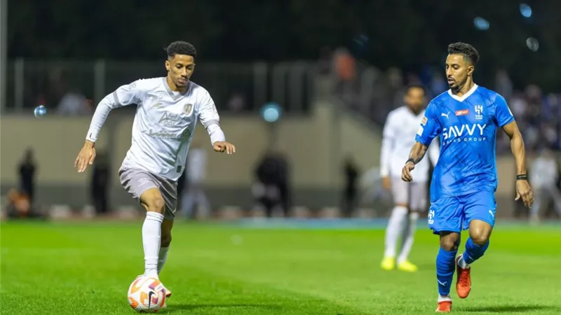 شاهد .. أهداف فوز الهلال أمام الطائى