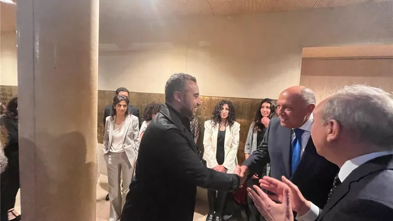 وزير الخارجية يقوم بزيارة الي بيت مصر بالمدينة الجامعية في باريس