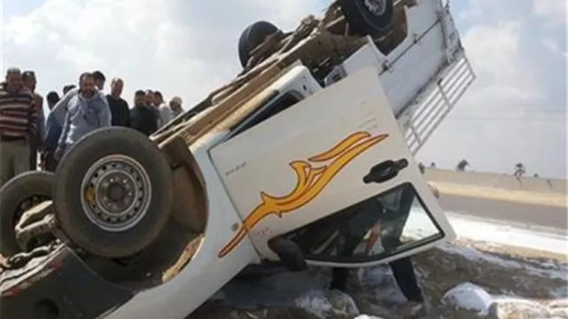 إصابة 25 فى انقلاب سيارة ربع نقل على طريق بنى سويف الفيوم