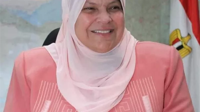 امتحان اللغة العربية لطلاب وطالبات التعليم الفنى فى مستوى الطالب
