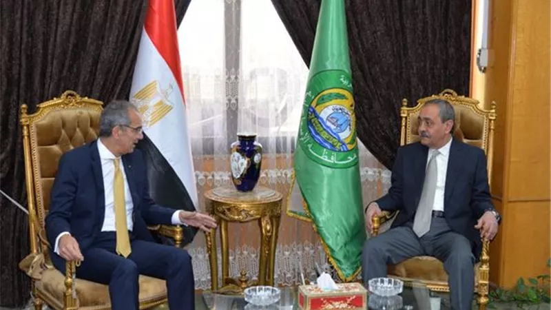 وزير الإتصالات يبحث إنشاء مدرسة WE التكنولوجية بالإسماعيلية
