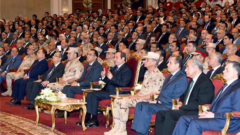 الرئيس يوجه بتنفيذ رحلات للشباب للتعرف على المشروعات التنموية في توشكي