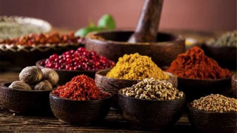 بهارات تساعد فى خفض حرارة الجسم بالصيف