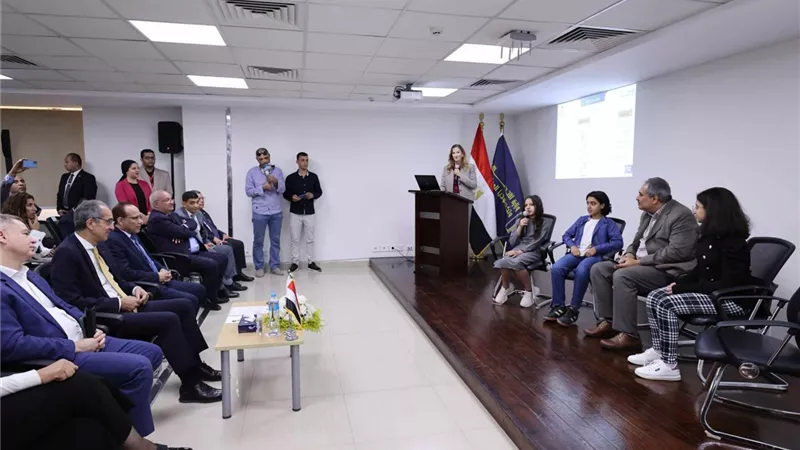طلعت : الشباب المصرى يتفوق حينما تتاح له الفرصة الحقيقية لتلقى المعرفة والإبداع