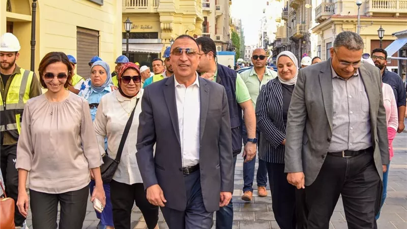 الشريف يتابع تنفيذ مشروع تطوير شارع النبي دانيال تمهيدا لافتتاحه