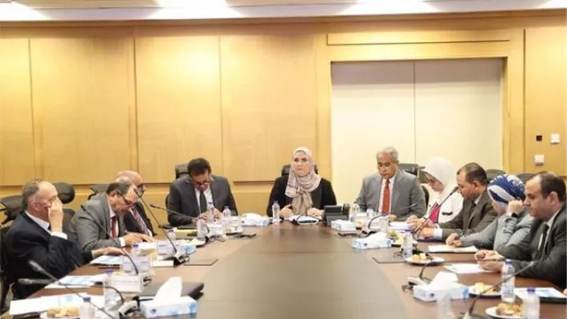 وزيرالصحة:نحرص على التوسع في تقديم خدمات طبية للفئات غير المؤمن عليها