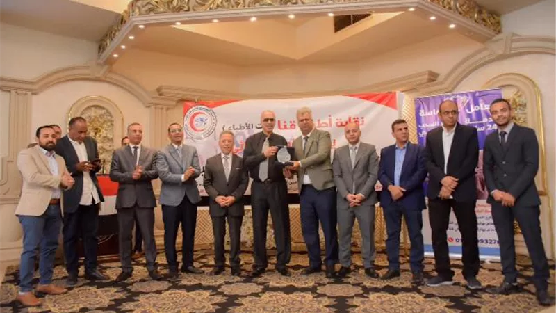 نقابة أطباء قنا ترد الجميل للرموز