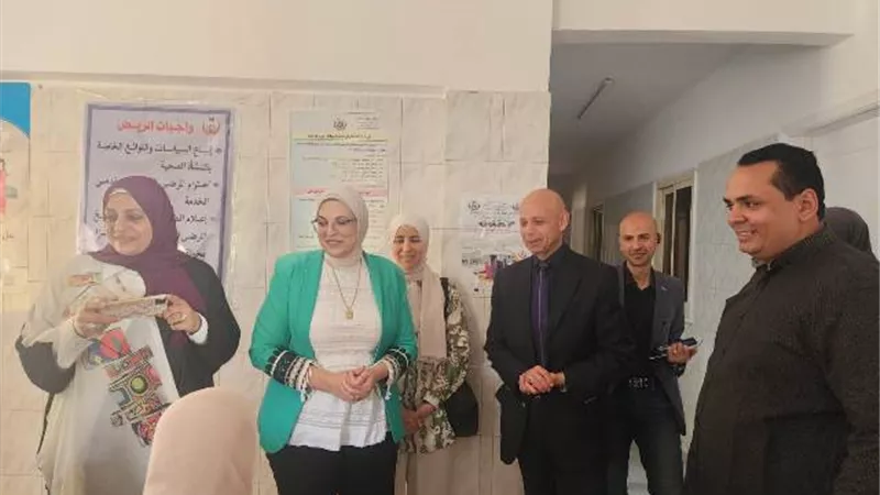 مدير الصحة يطلق شارة بدء حملة 