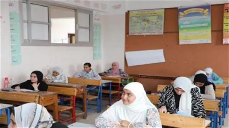 إصابة طالبة بإغماء في امتحان الدبلومات الفنية بالشرقية