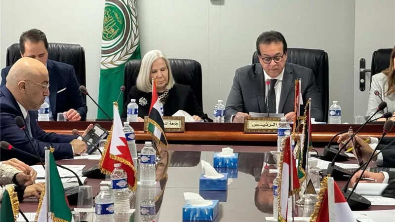 وزير الصحة يؤكد أهمية التعاون بين الدول العربية لاستمرار دعم الشعب الفلسطينى
