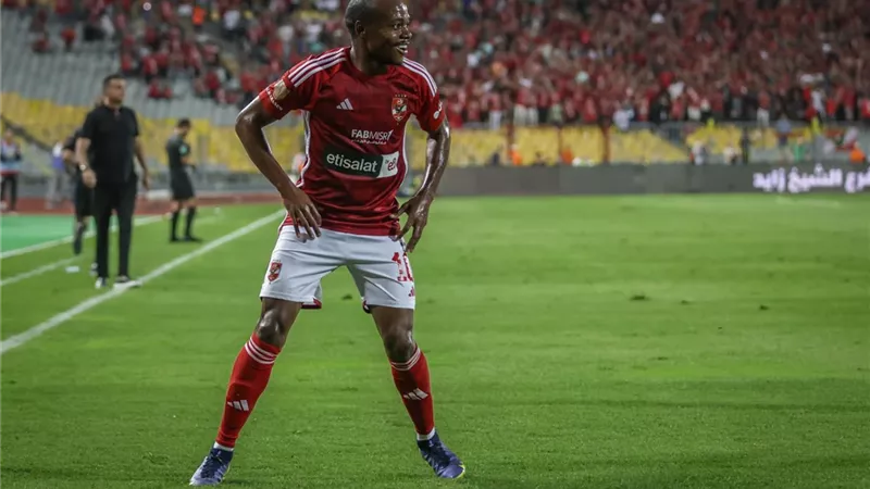 بيرسي تاو ينتظر عقوبة من الأهلي بعد أحداث نهائي دوري الأبطال