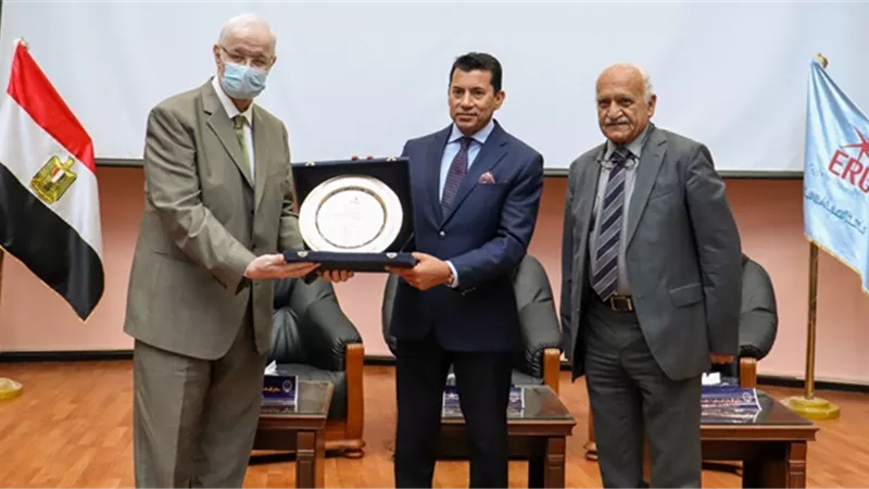 الجامعة المصرية الروسية تُطلق ملتقى التوظيف الـ2 لخريجى الأسنان فيديو