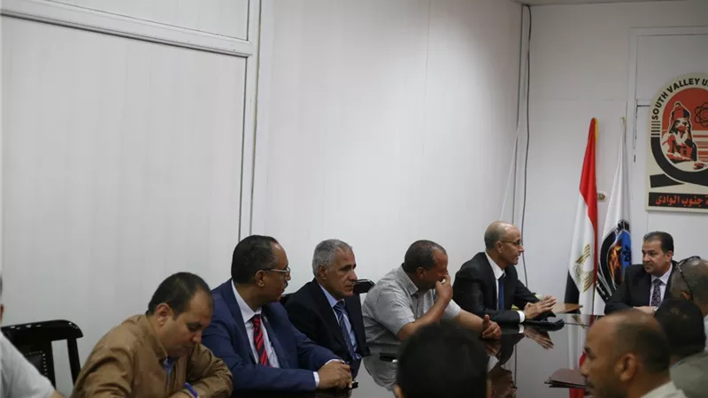 انتهاء عمليه دمج الوحدات الحسابية بجامعة جنوب الوادى