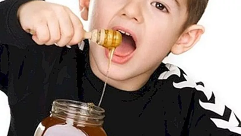معالج للسعال ومحارب للسرطان .. أبرز فوائد العسل على الريق