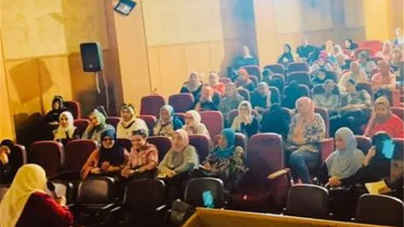 التسويق الإلكتروني للمشروعات الخضراء الذكية في ورشة بالإسماعيلية