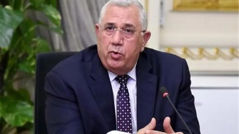 وزير الزراعة يتابع الأصول التابعة للوزارة في العامرية