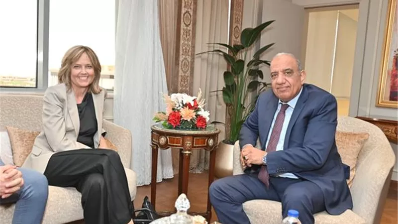 وزير قطاع الأعمال يبحث مع سفيرة النرويج مجالات التعاون المشترك