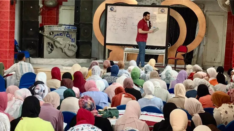 استمرار المراجعات النهائية لطلاب الثانوية العامة بالمجان بالبحيرة