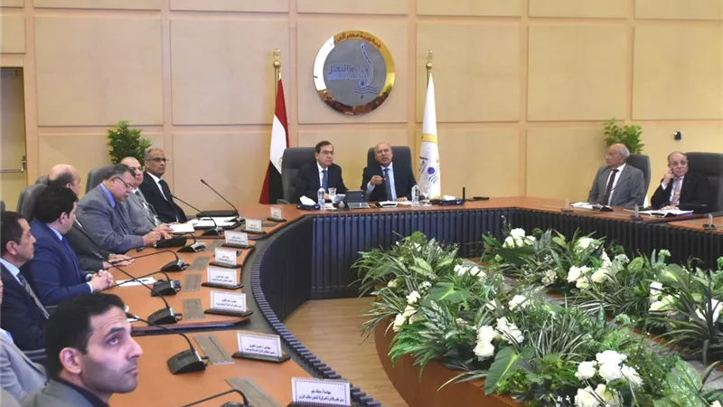 وزيرا النقل والبترول يبحثان عدد من المشروعات فى قطاعات الموانىء