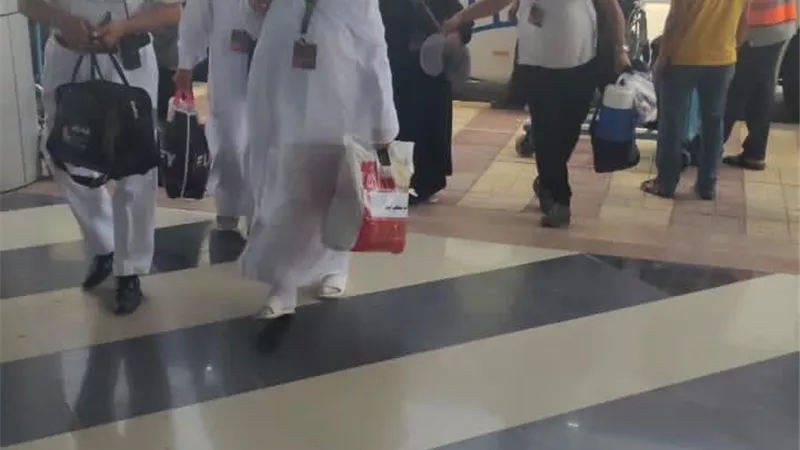 وزير النقل يتابع انطلاق اول أفواج الحج البري بميناء نويبع البحرى