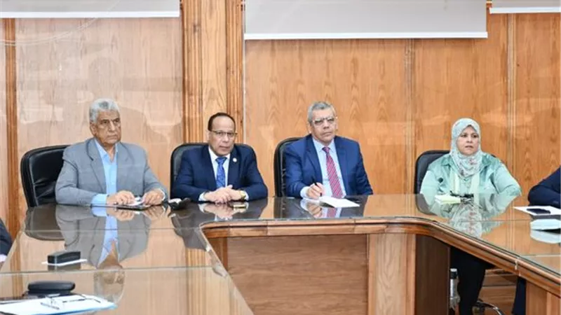 انطلاق المرحلة الثانية من مشروع تطبيق مواصفة الأيزو بجامعة القناة