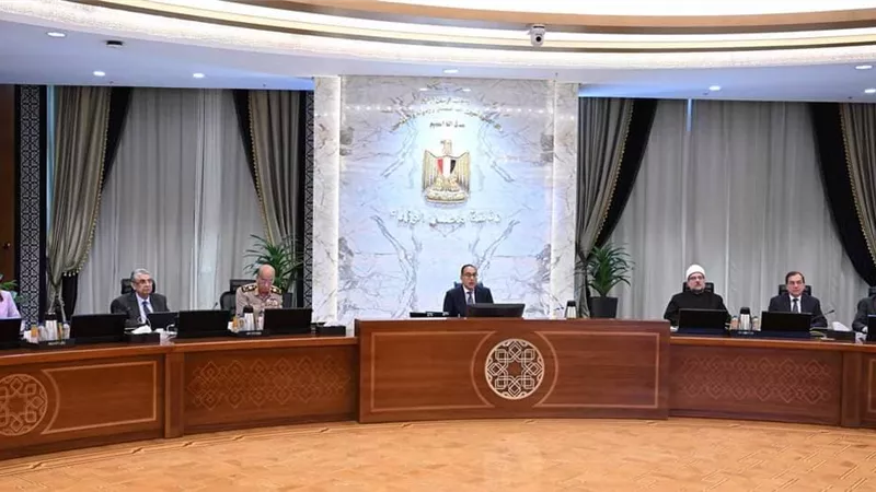 قرار مهم من الحكومة بشأن الفنادق العائمة في بحيرة ناصر