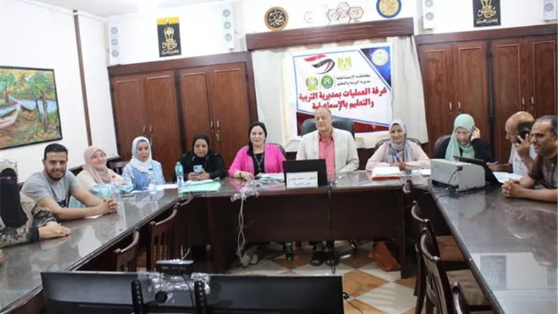مدير تعليم الإسماعيلية يطمئن على انتظام امتحانات الدبلومات الفنية