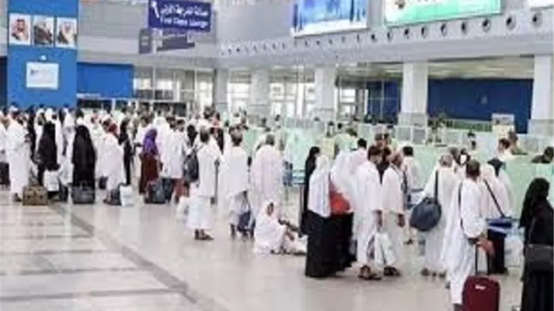مصر للطيران تسير 13 رحلة جوية إلي الأراضي المقدسة