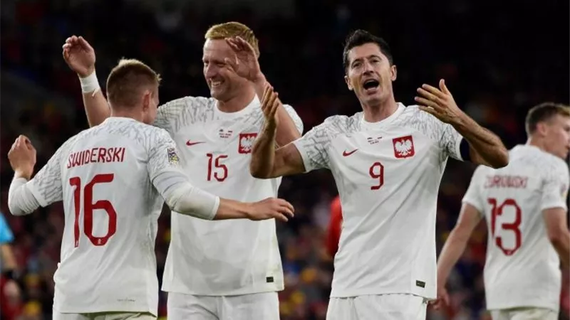 ليفاندوفسكي على رأس قائمة منتخب بولندا فى يورو 2024