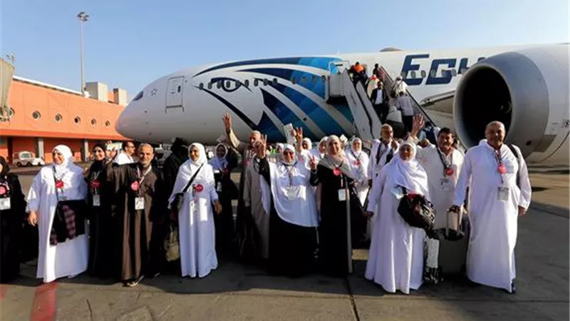 الداخلية تعلن بدء مغادرة أول فوج من حجاج القرعة للأراضى المقدسة