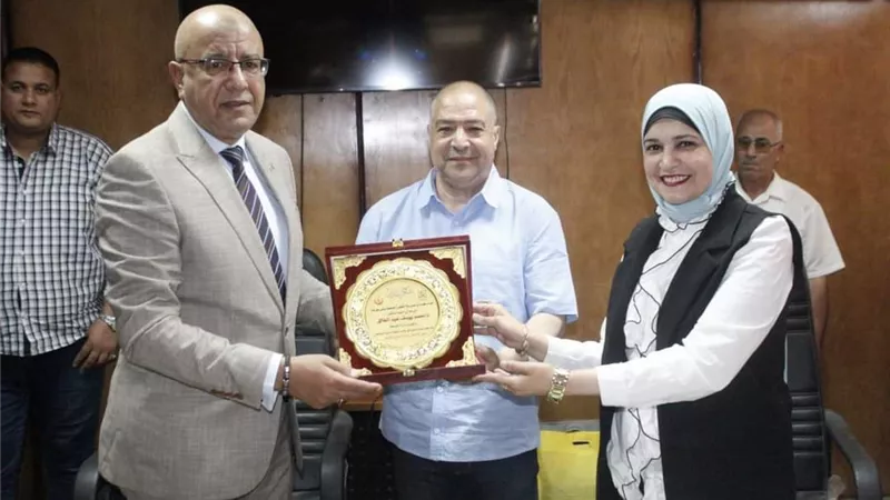 مدير صحة بنى سويف تكرم وكيل الوزارة السابق