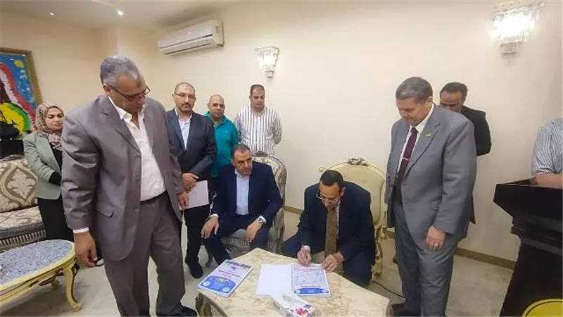 محافظ شمال سيناء يعتمد نتيجة الشهادة الإعدادية بنسبة نجاح 81 ٪