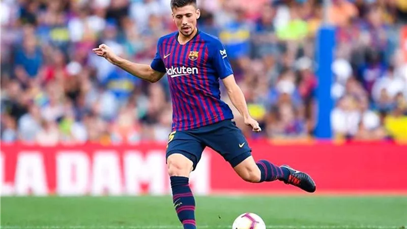 مدافع برشلونة يتلقى عرضين للإنتقال الي الدوري السعودي