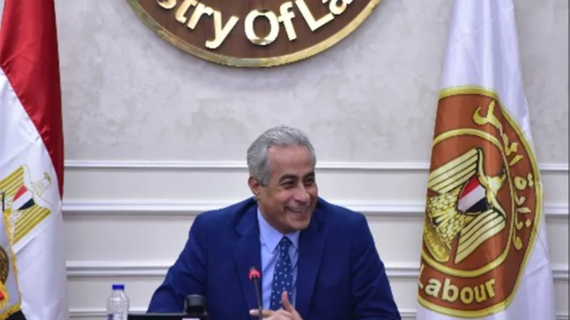 وزارة العمل توثق خطوات مشروع 