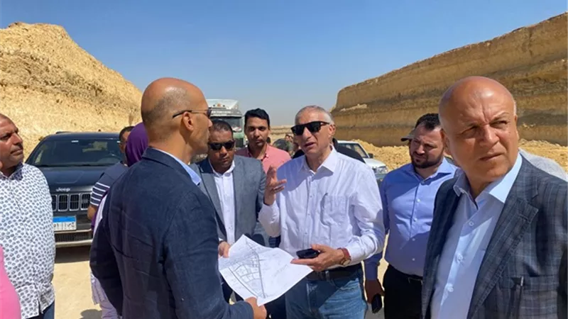 الإسكان تكشف تفاصيل مشروعات الطرق الجارى تنفيذها بالقاهرة الجديدة