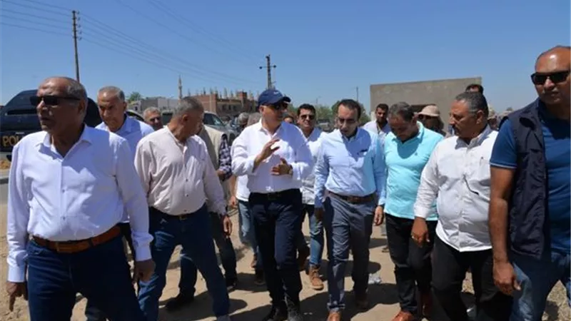 وزير الري يتفقد ترعة الإسماعيلية بالتل الكبير..صور