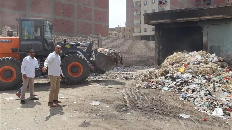 حملة لرفع مخلفات الشوارع ومراجعة التراخيص ببني سويف