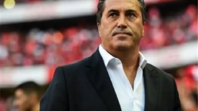 مدرب الأهلي السابق يرحب بتدريب الزمالك او بيراميدز