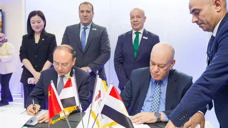 تطوير أعمال الركاب والشحن ودعم خطوط نقل الركاب والبضائع