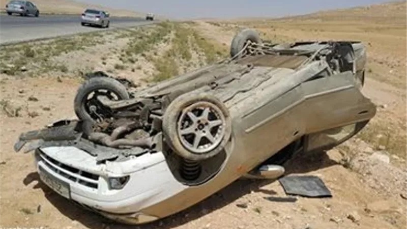 إصابة 5 أثر إنقلاب سيارة ملاكي بمصرف مياه بطريق الفيوم