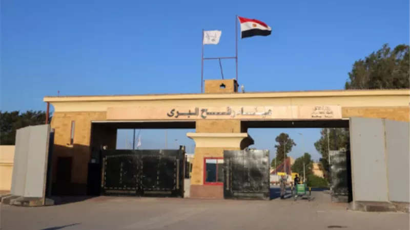 مصدر رفيع المستوى: عدم فتح معبر رفح ما دامت إسرائيل تسيطر عليه