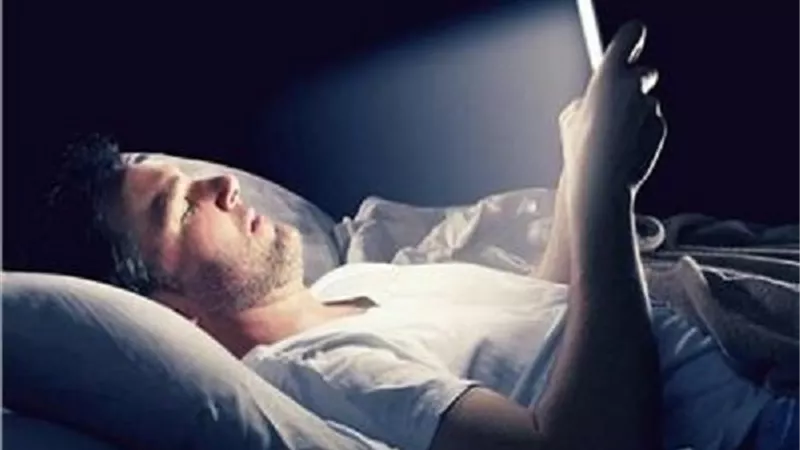 دراسة تحذر من تصفح وسائل التواصل الاجتماعي قبل النوم
