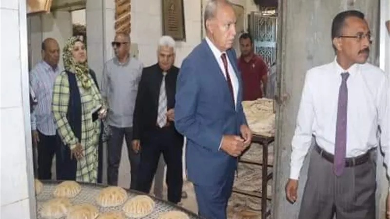 تموين القليوبية تحرر ٢٢٥ محضرًا ومخالفة لمخابز ومحال تجارية