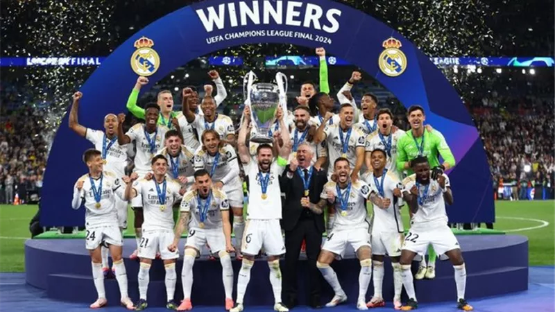 شاهد لحظة تتويج ريال مدريد بدوري أبطال أوروبا