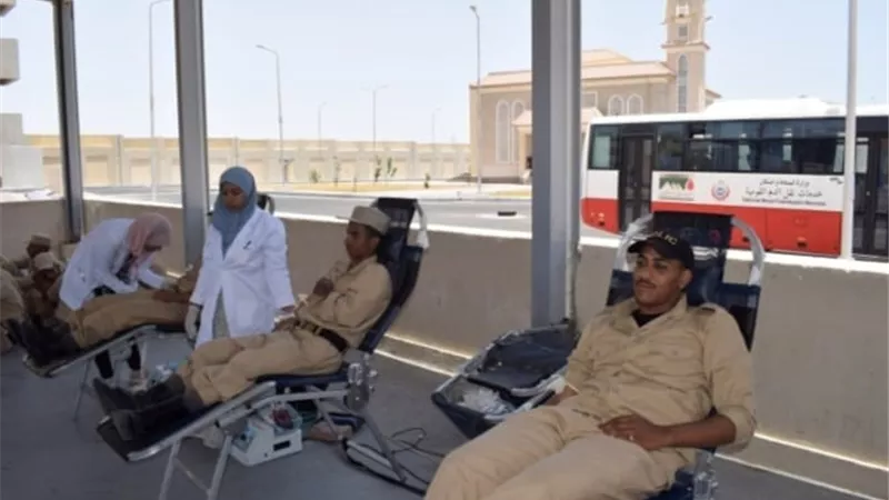 شارك فيها رجال الشرطة..حملة للتبرع بالدم بمديرية أمن البحر الأحمر