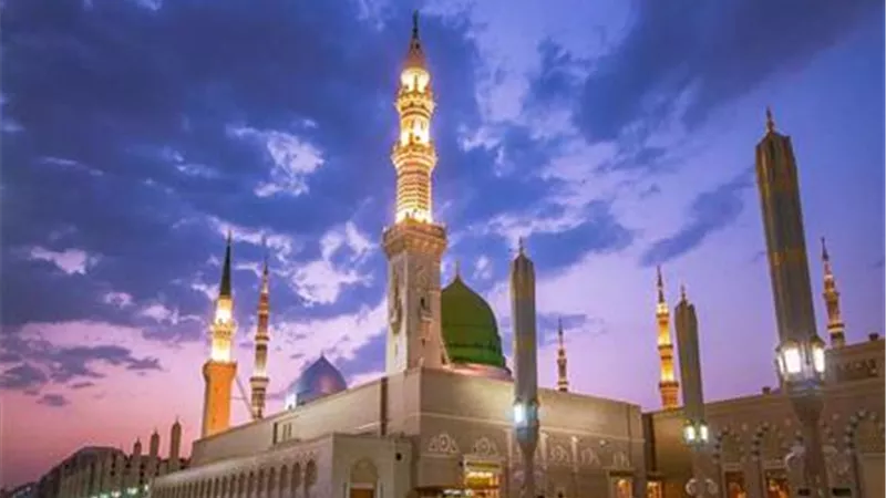 مشروعية تقديم زيارة النبي على القيام بمناسك الحج