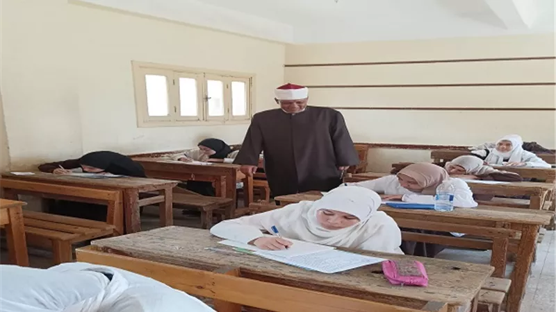هدوء تام فى اليوم الاول لامتحانات الثانوية الازهرية بالبحيرة
